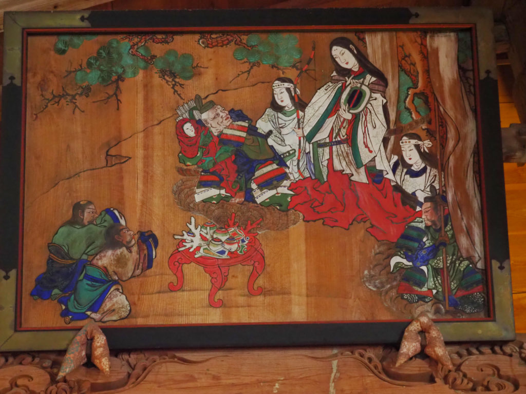 大仏殿にある美術品