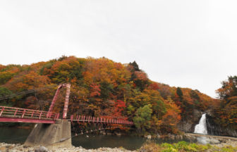 法体の滝と橋