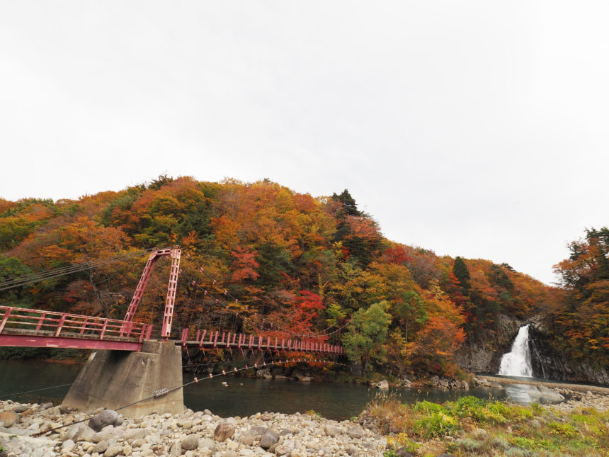 法体の滝と橋